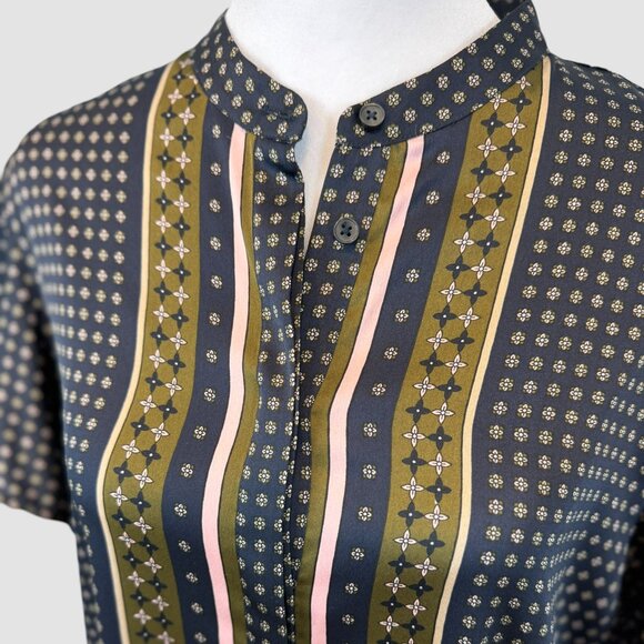 Womens Short Sleeved Ann Taylor Blouse - Picture 3 of 7